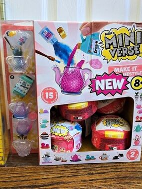 MGA's Miniverse Make It Mini Lifestyle Series 2, Mystery DISPLAY CASE OF 10 New